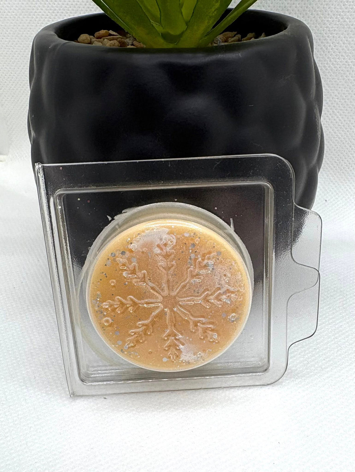 Round Snowflake Clamshell